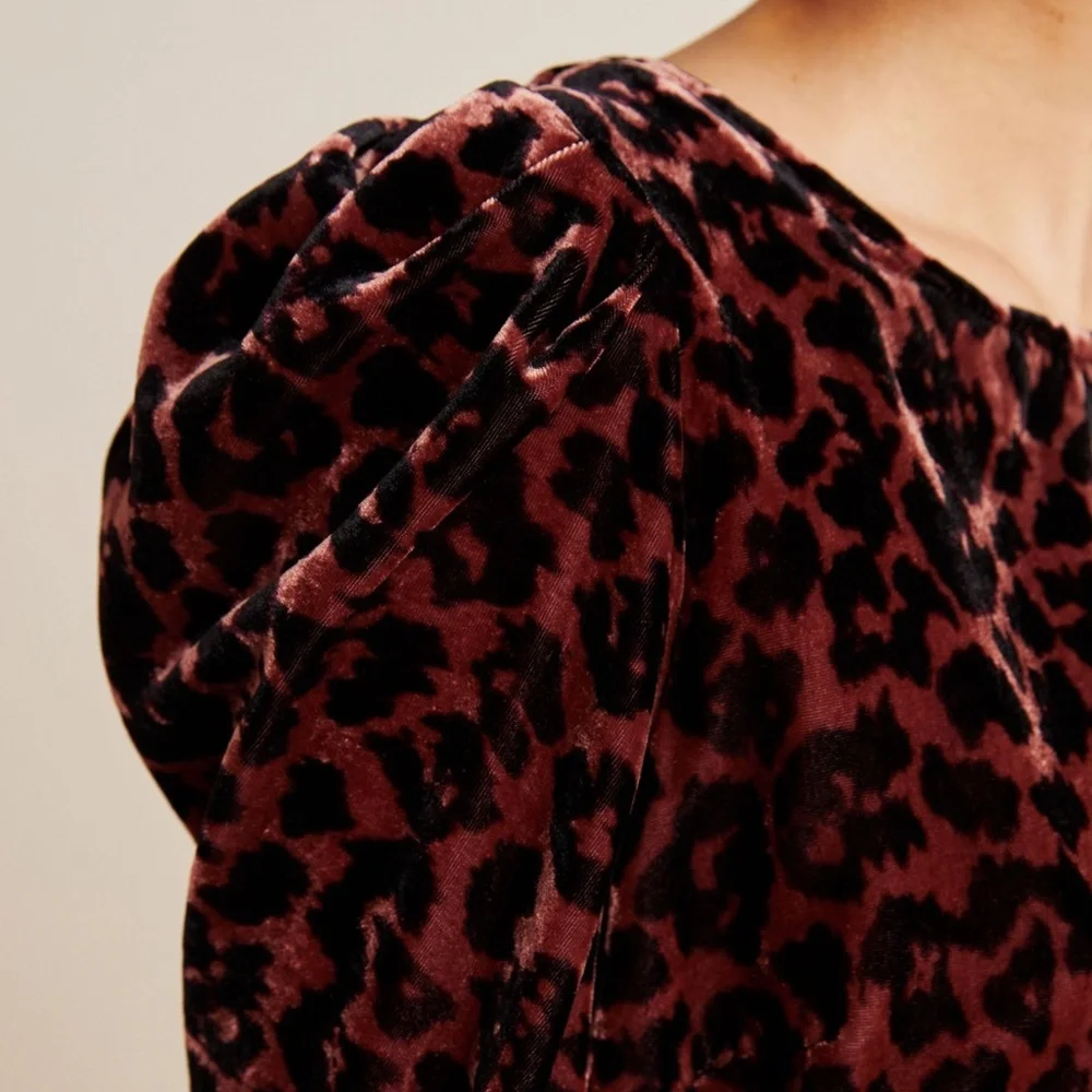 Dolan Anthropologie Charley Velvet Leopard Animal Print Long Sleeve Top Shirt XS - Picture 3 of 4